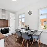 Backhome - Xl - Parkhaus - Fantastische Schlosslage - Smarttv - Waschmaschine - Netflix - 90qm - 24h Checkin - 2 Ludwigsburg
