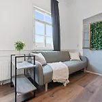 Backhome - Xl - Parkhaus - Fantastische Schlosslage - Smarttv - Waschmaschine - Netflix - 90qm - 24h Checkin - 2