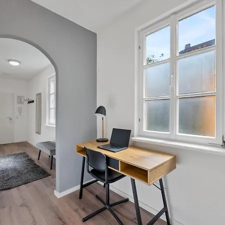 Backhome - Xl - Parkhaus - Fantastische Schlosslage - Smarttv - Waschmaschine - Netflix - 90qm - 24h Checkin - 2 公寓 路德维希堡