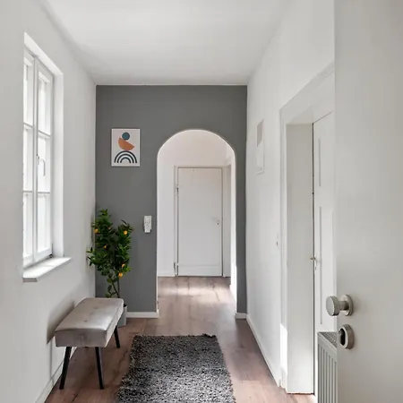 Backhome - Xl - Parkhaus - Fantastische Schlosslage - Smarttv - Waschmaschine - Netflix - 90qm - 24h Checkin - 2