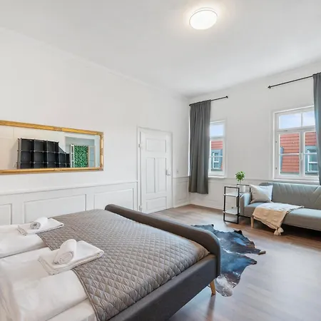 Apartamento Backhome - Xl - Parkhaus - Fantastische Schlosslage - Smarttv - Waschmaschine - Netflix - 90qm - 24h Checkin - 2 *