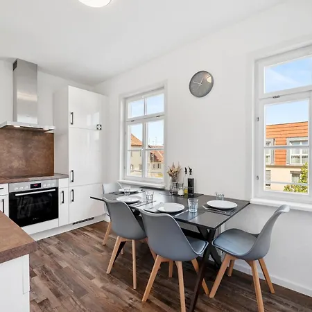 Backhome - Xl - Parkhaus - Fantastische Schlosslage - Smarttv - Waschmaschine - Netflix - 90qm - 24h Checkin - 2 路德维希堡